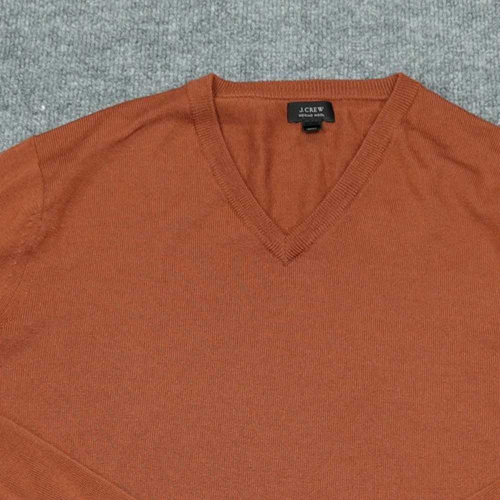 J.Crew Sweater Mens Medium Orange Merino Wool V-Neck Long Sleeve Fine Knit